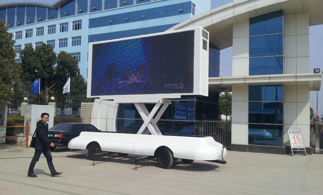 牽引式LED廣告車