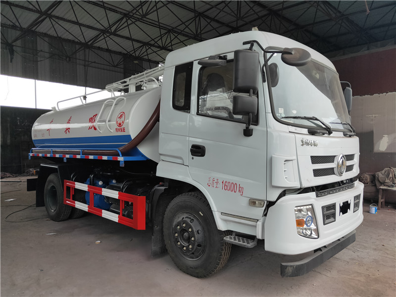 東風牌12方吸糞車